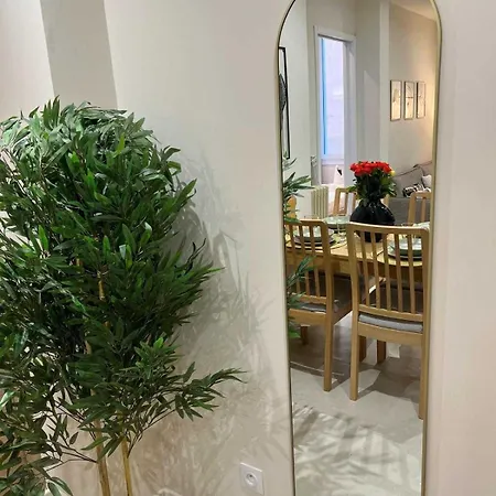 Modern -2bdr 6p - 300m From The Апартаменти Антіб