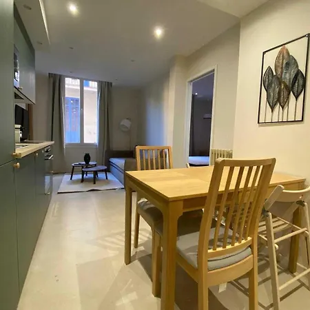 Modern -2bdr 6p - 300m From The 앙티브